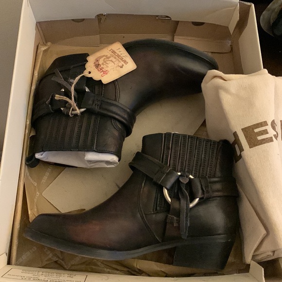 Diesel Harless Ankle Boots - Picture 14 of 14